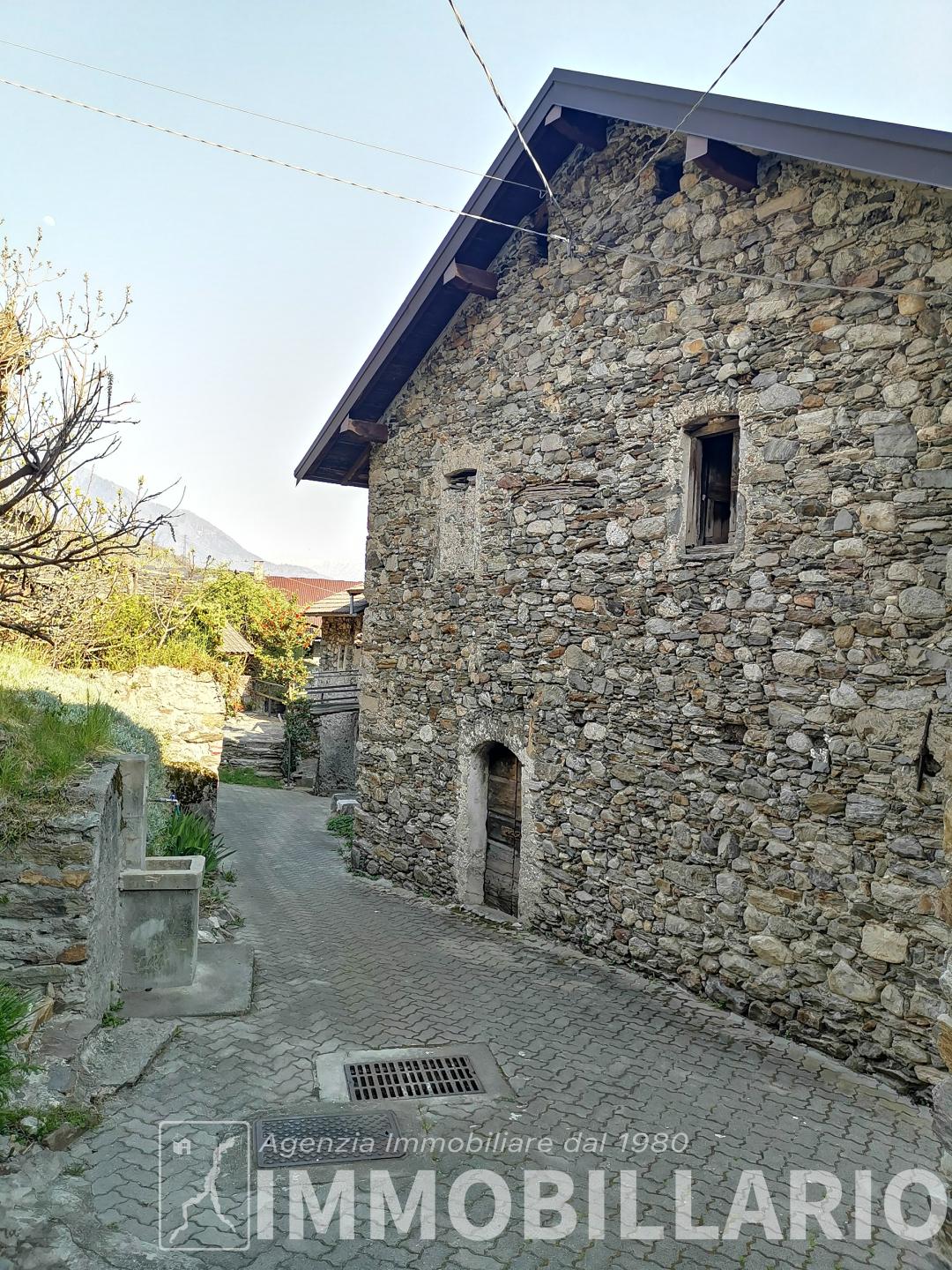 Porzione di casa in caratteristico borgo Sorico 2