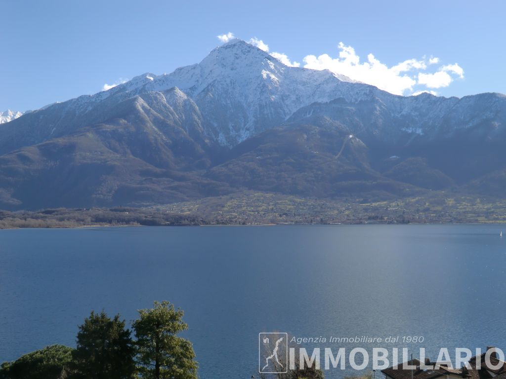 Tre o più locali a Gera Lario