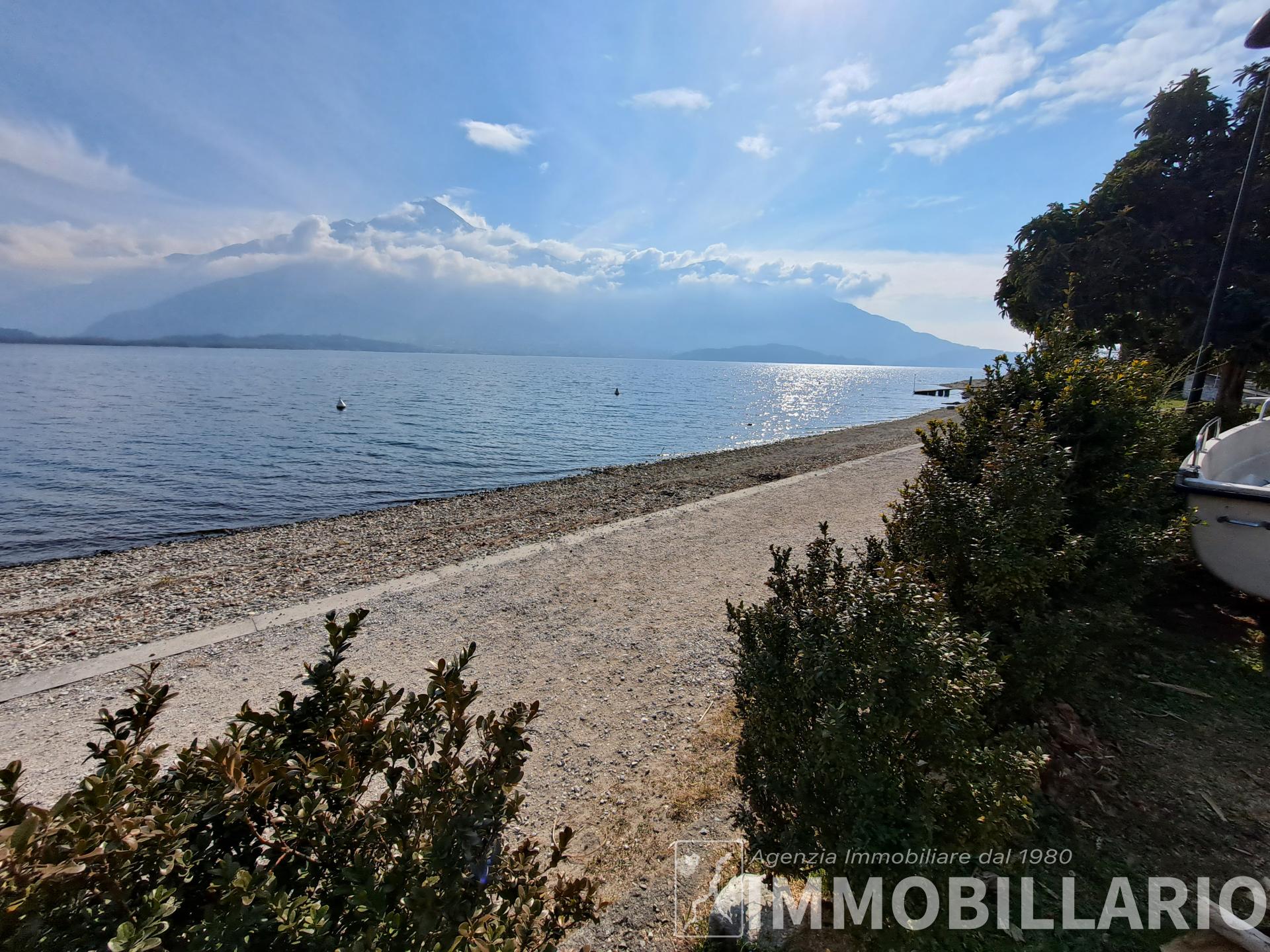 Con giardino sul lago Gera Lario 1