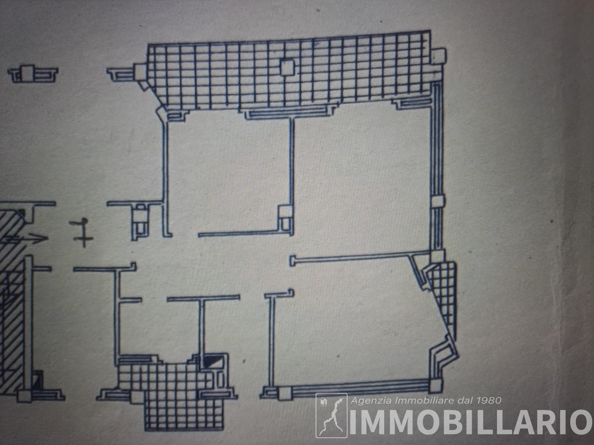 Ampio appartamento con Terrazze e Box Dongo 15